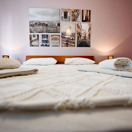 Apartment Old Town Zara Esterno foto