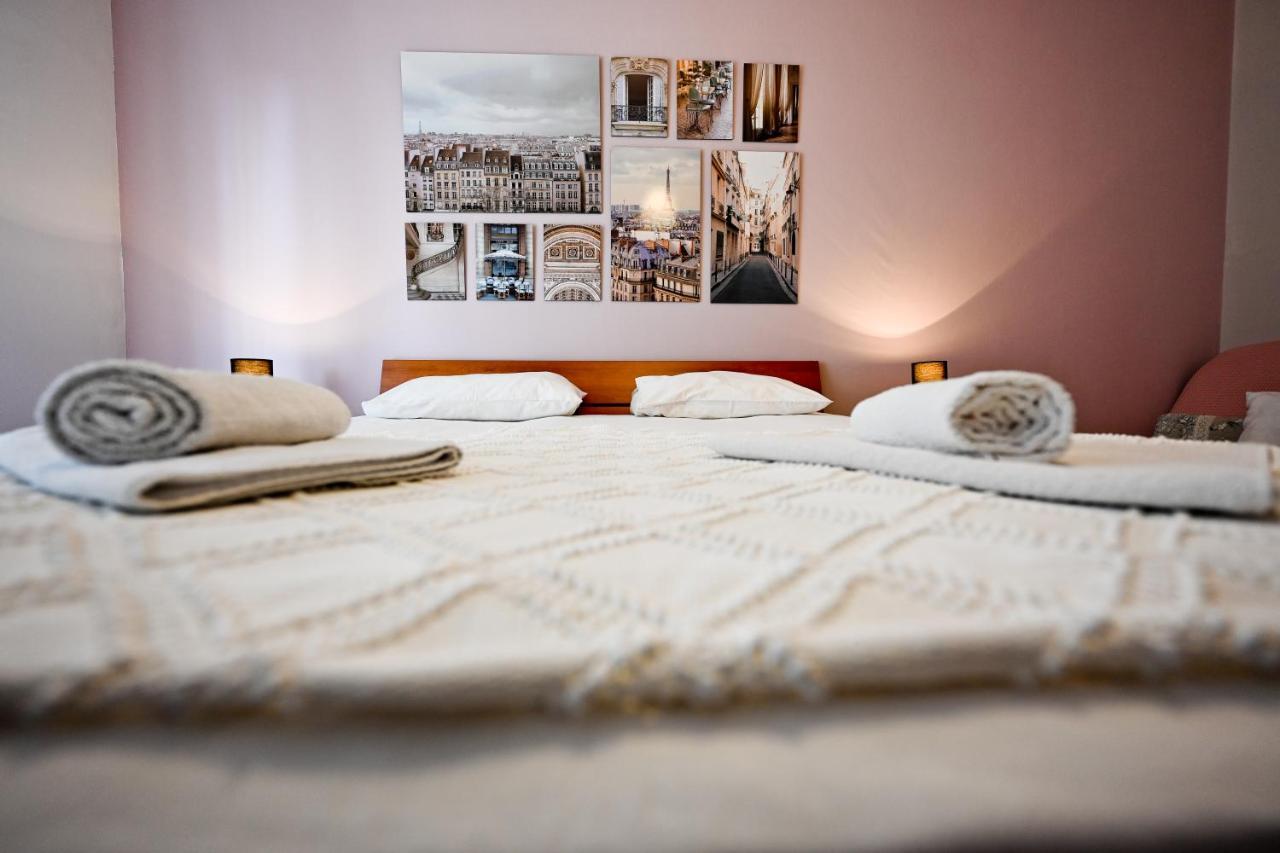 Apartment Old Town Zara Esterno foto